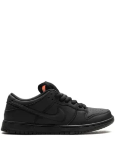 Nike SB Dunk "Triple Black/Orange"